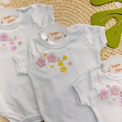 Kit 3 Peças - Bodys Manga Curta Galhinhos de Flores - Off White e Branco